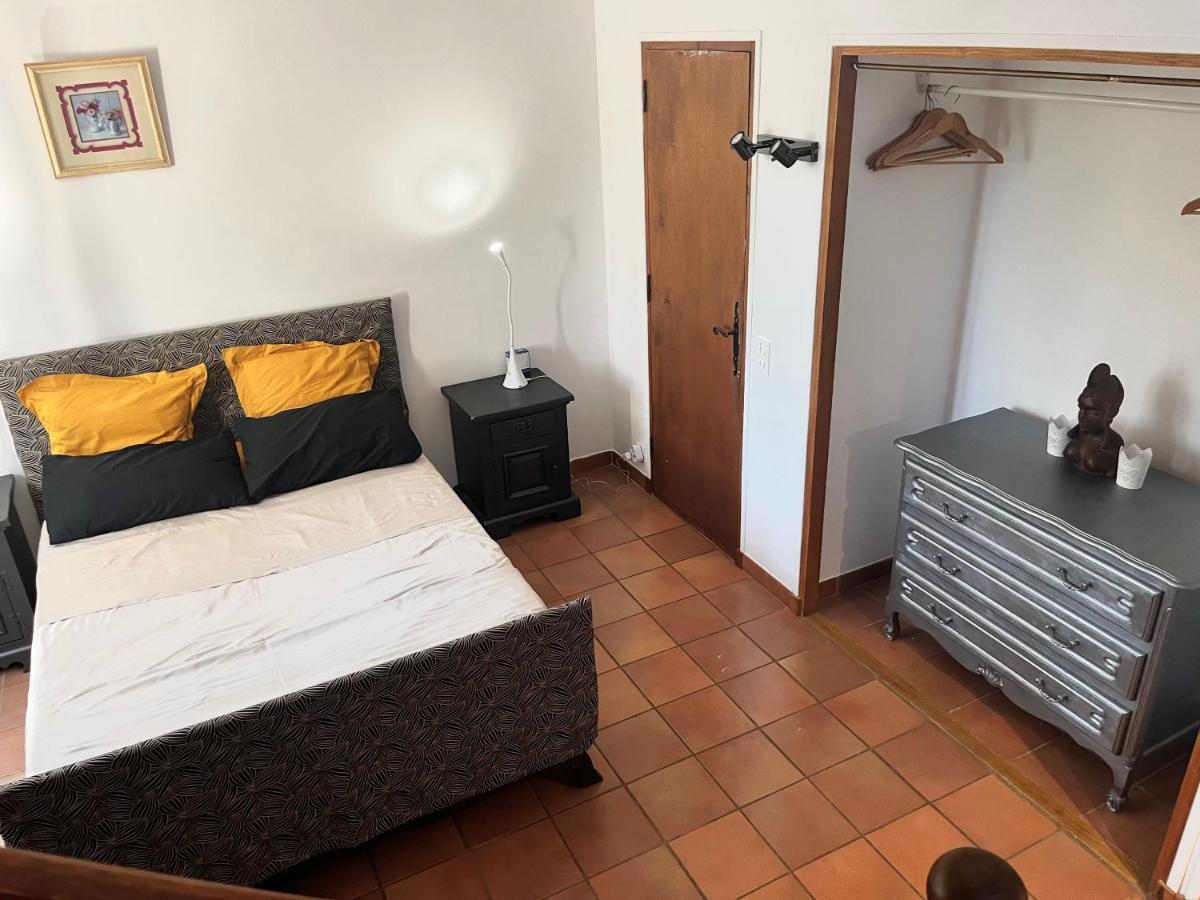 Le Mazet De Choubouloute Bed & Breakfast Saint-Gilles  Exterior foto